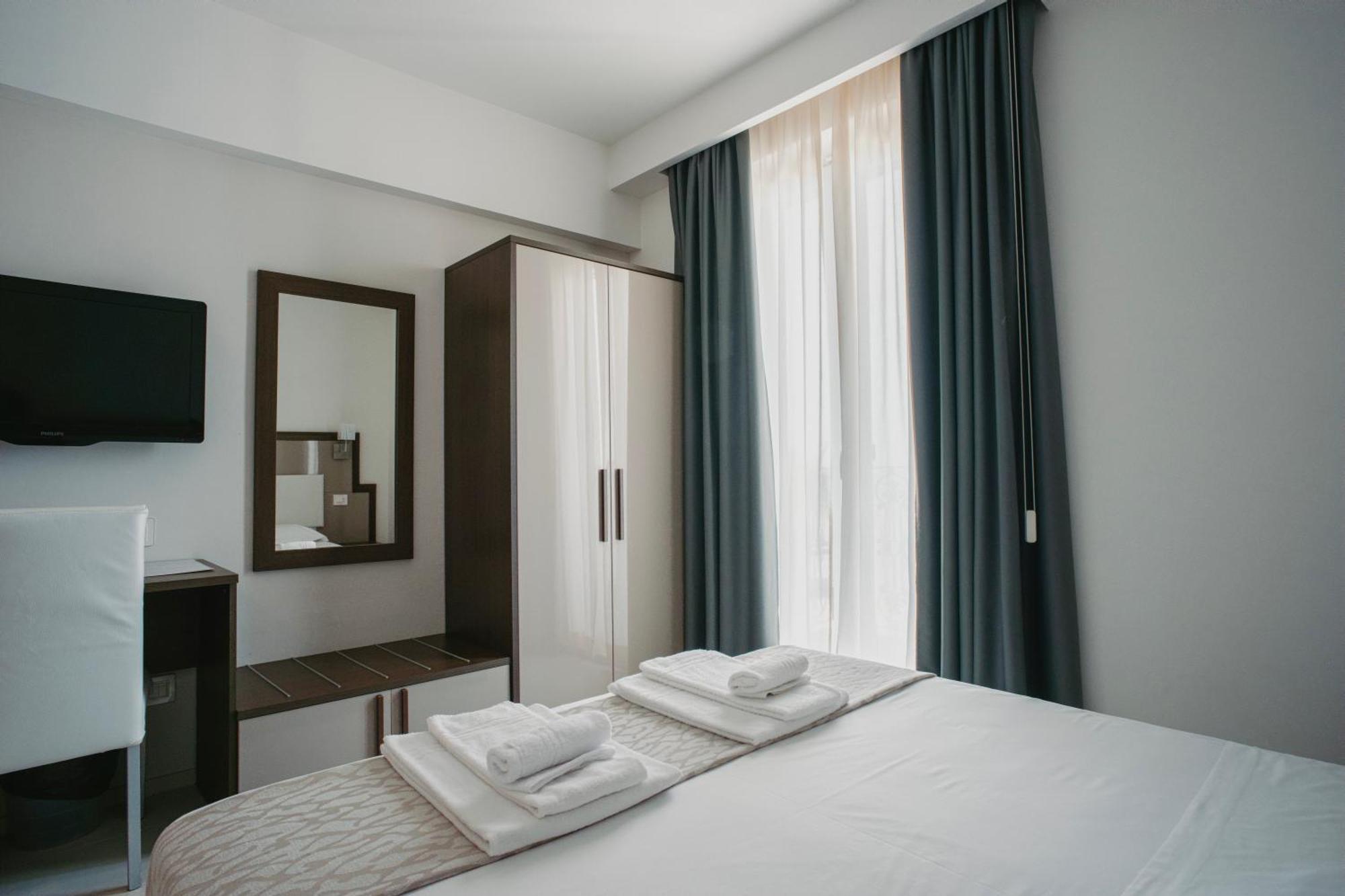 Hotel Baia Marina Cupra Marittima Kültér fotó