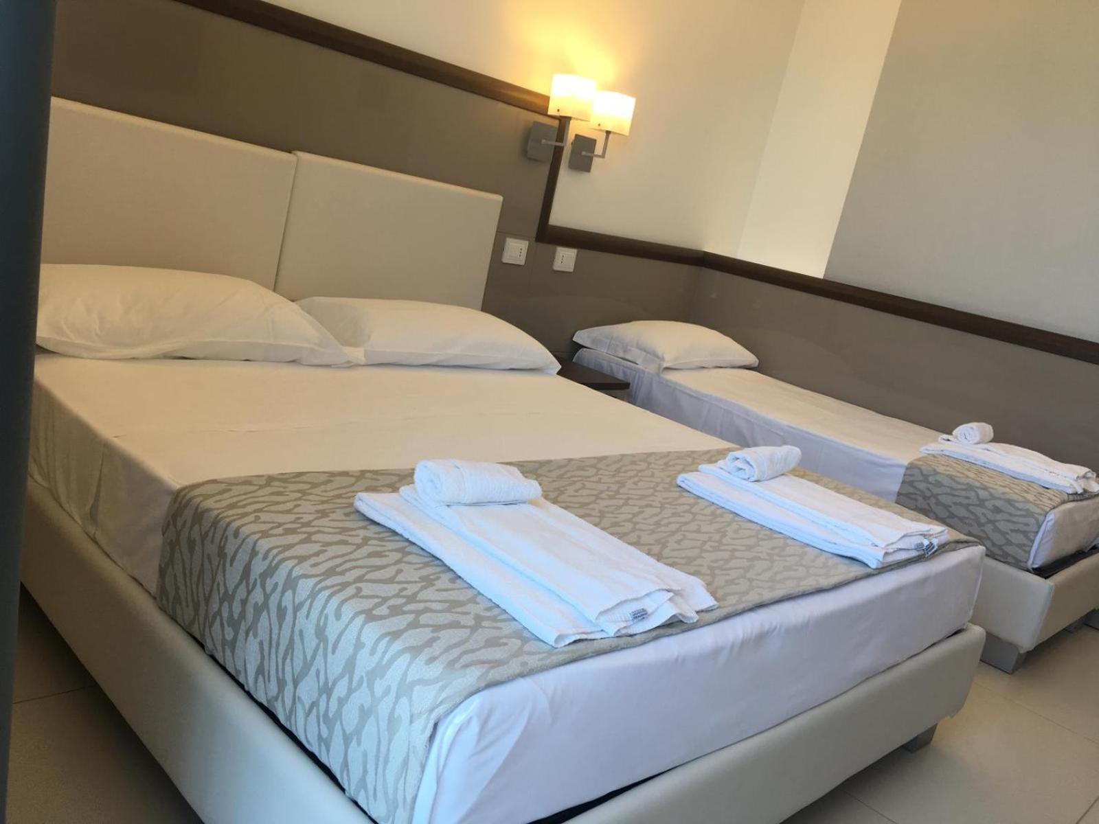 Hotel Baia Marina Cupra Marittima Kültér fotó