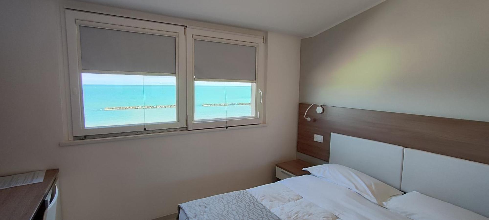 Hotel Baia Marina Cupra Marittima Kültér fotó