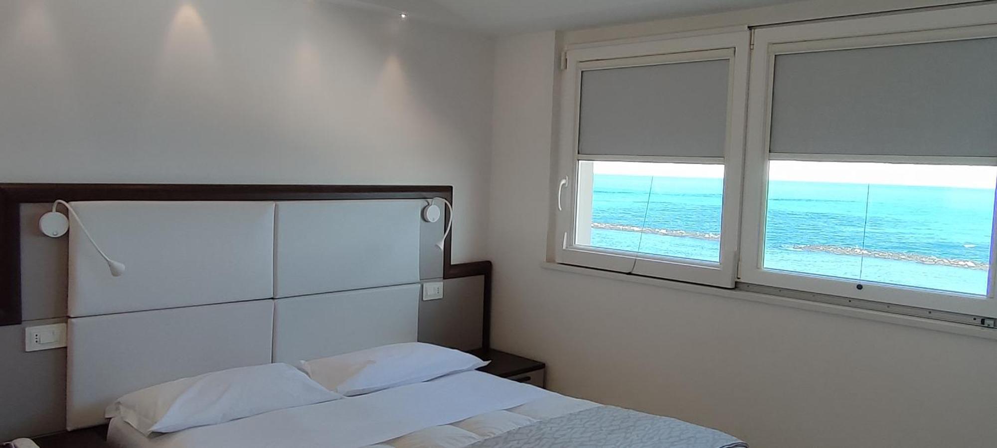 Hotel Baia Marina Cupra Marittima Kültér fotó