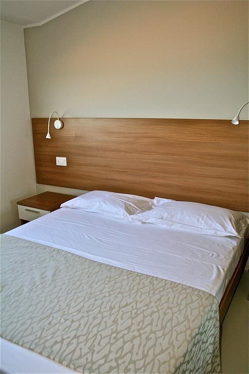 Hotel Baia Marina Cupra Marittima Szoba fotó