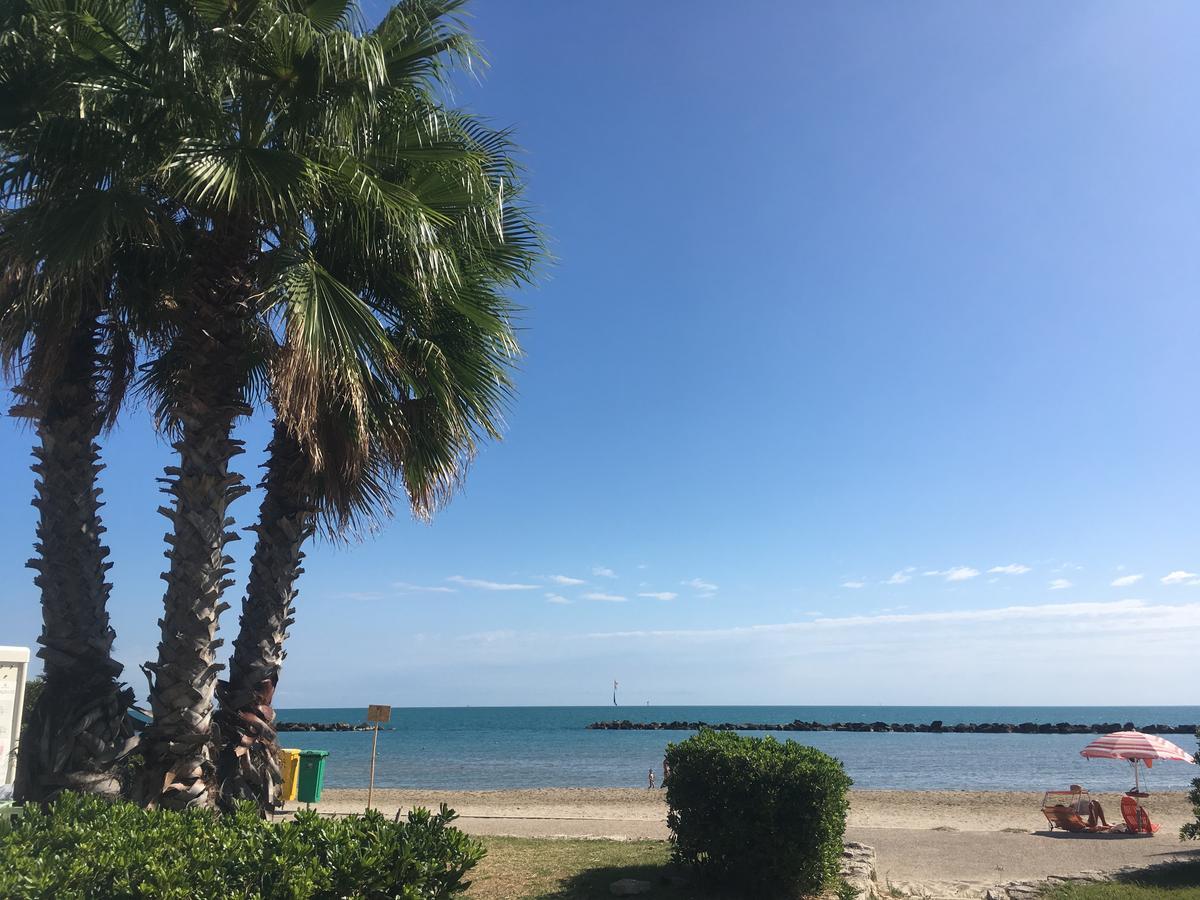 Hotel Baia Marina Cupra Marittima Kültér fotó